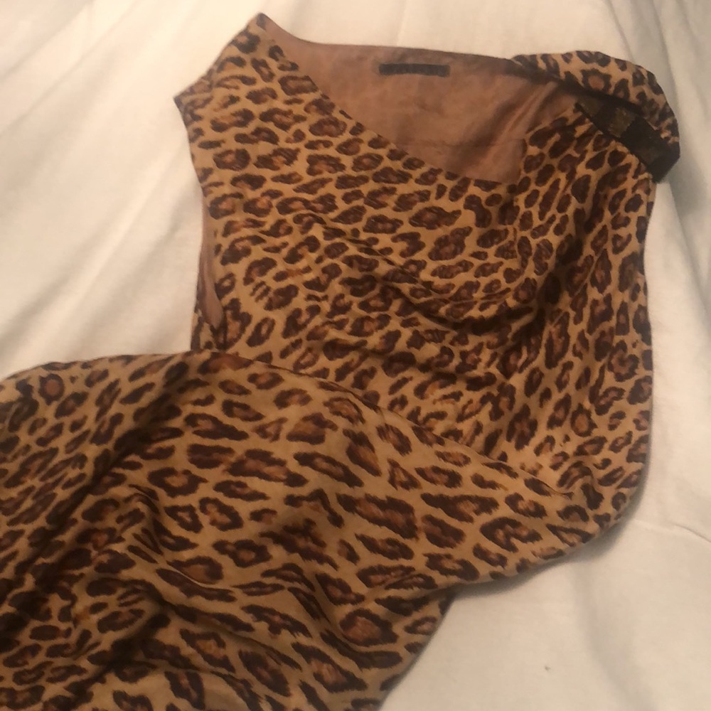 Velvet - Picture 2 of 2